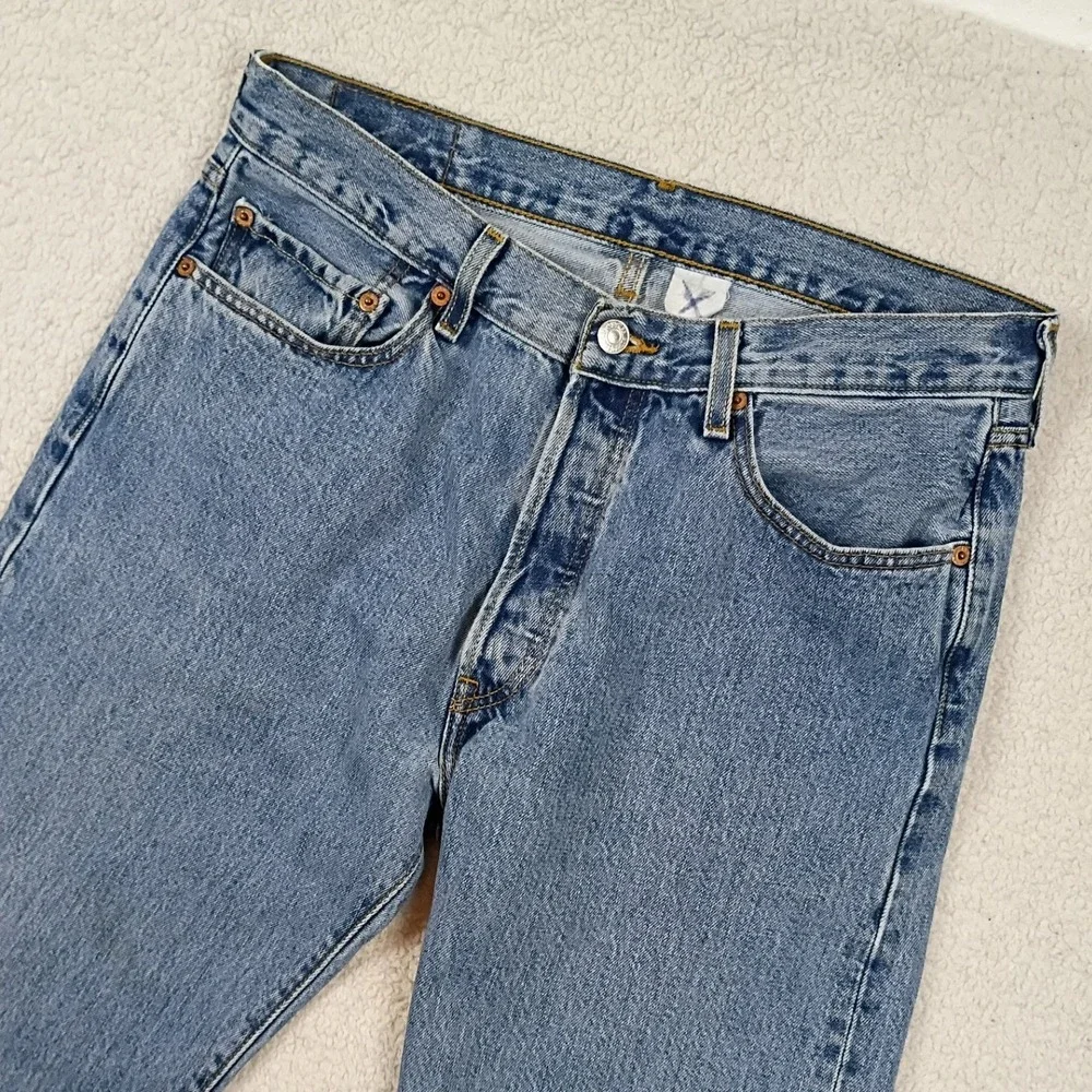 Levi's 501 Original Fit Jeans Men 32x30 Light Wash Denim Vintage Straight Leg